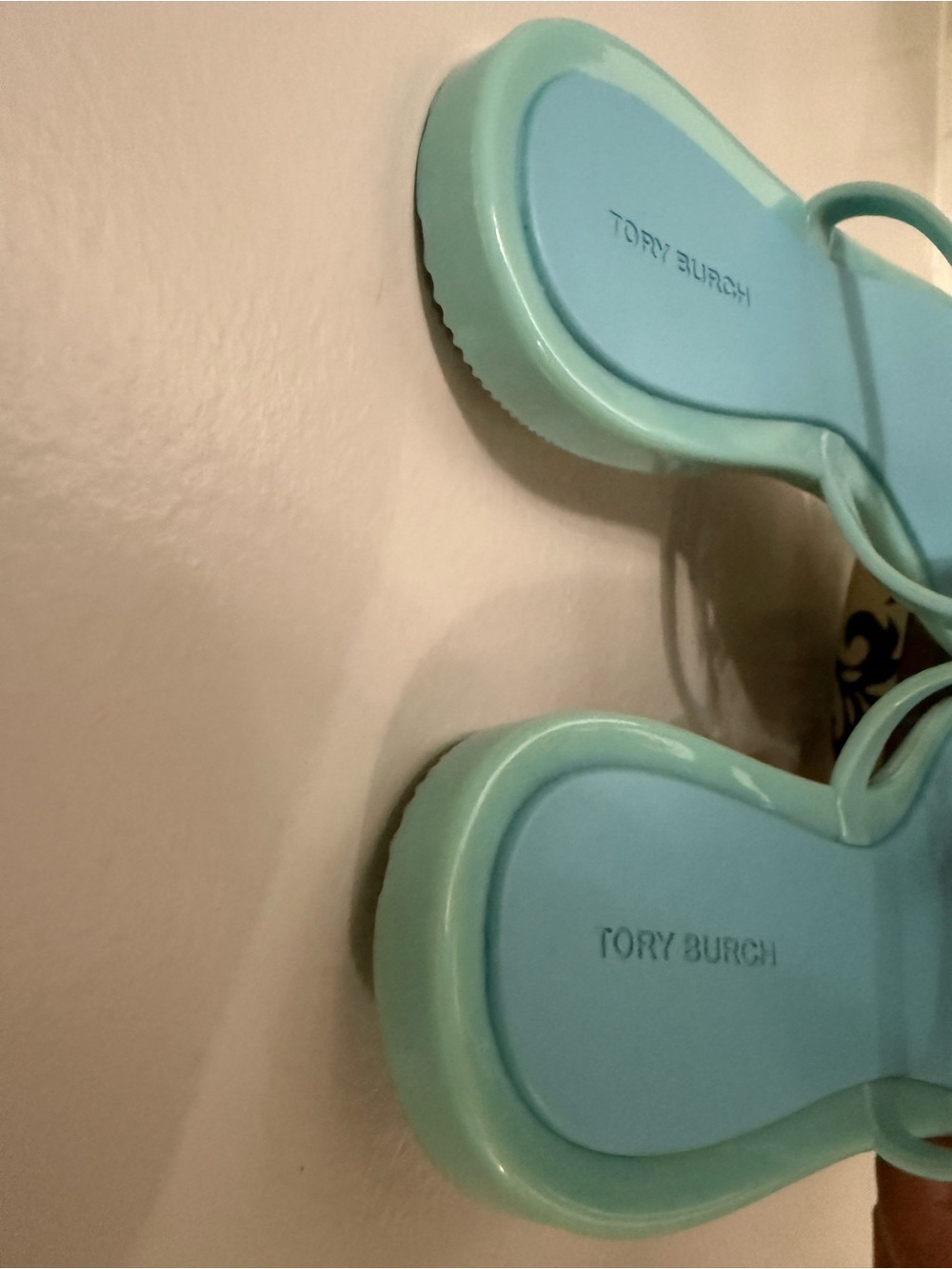 Tory Burch Pale Blue Logo Jelly Thong Sandals - Picture 4 of 4